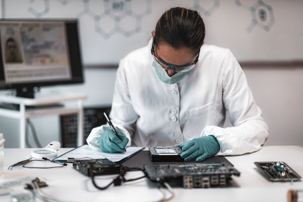 digital evidence being preserved by criminal justice professional
